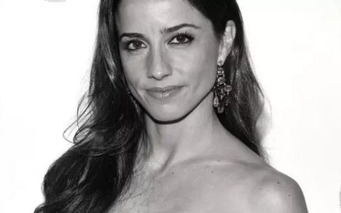 Shoshanna LonsteinGruss
