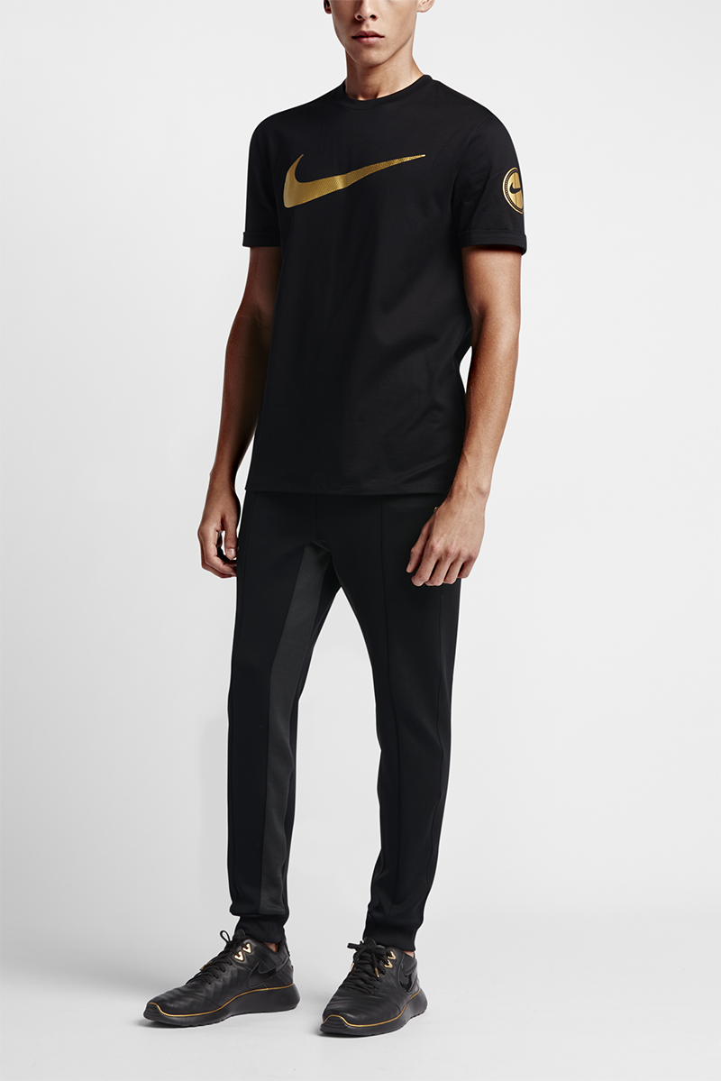 Nike 联名